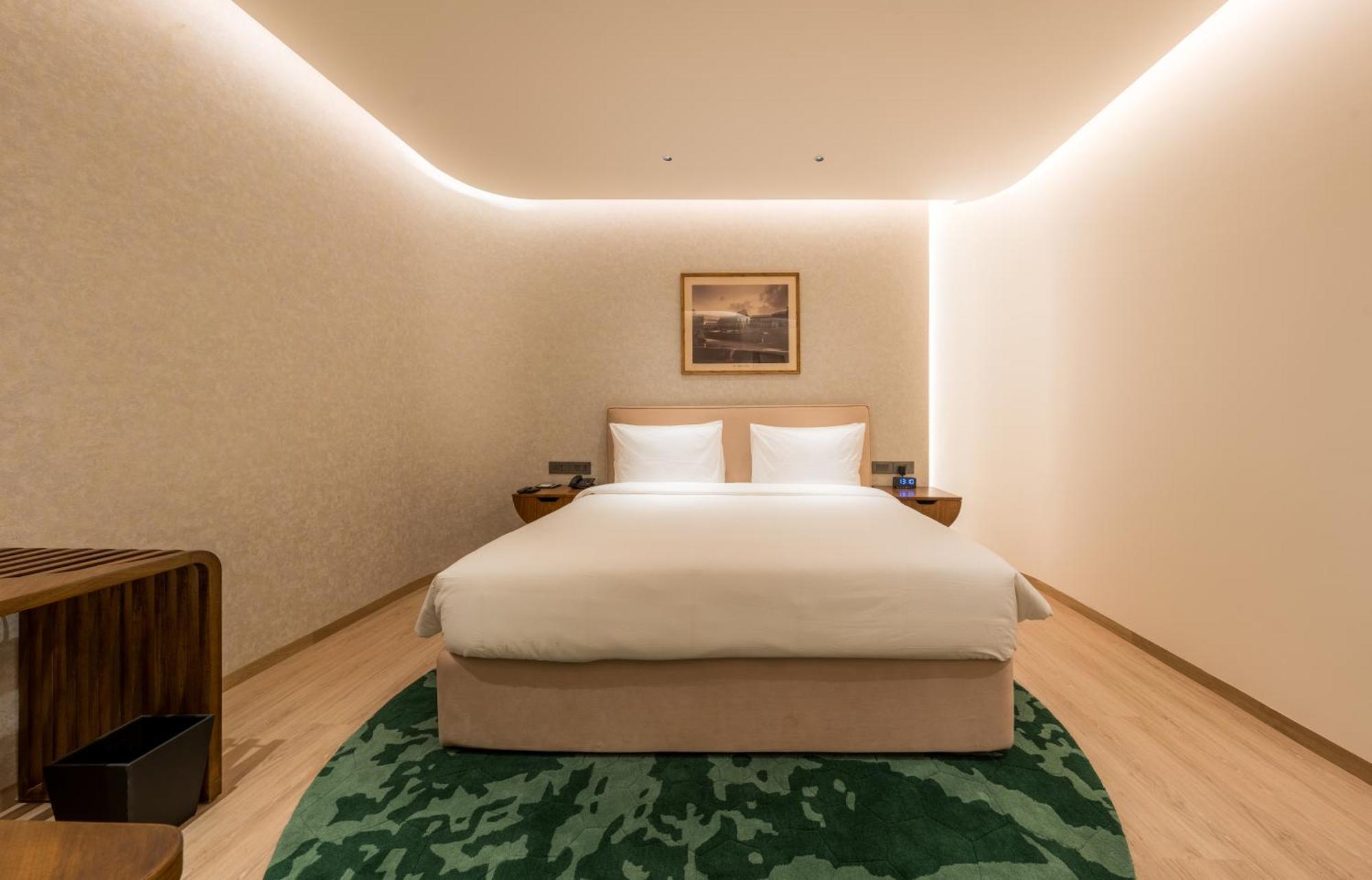 080 Transit Hotel, T2 Turuvekere Kültér fotó