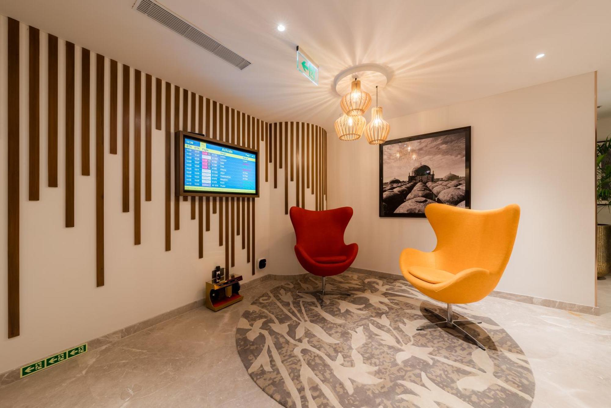 080 Transit Hotel, T2 Turuvekere Kültér fotó